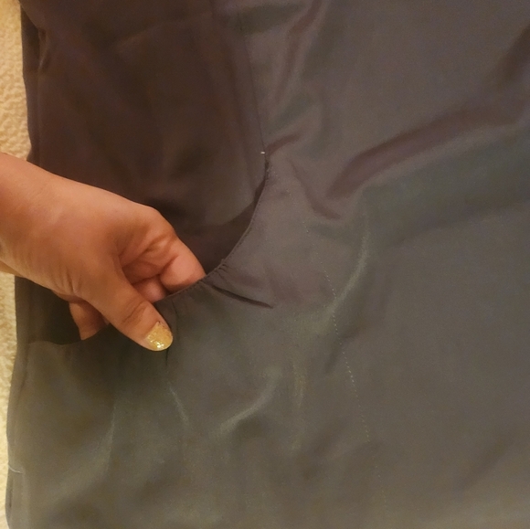 New! Skechers VitalityCharge  pewter Gray 3-Pocket Crossover Scrub Top Size L - Picture 8 of 9